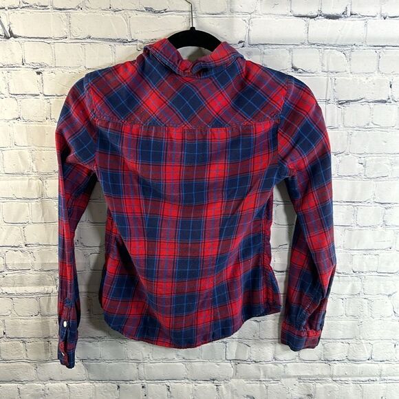 ✨ H&M Fitted Plaid Flannel Button-Down Shirt - Red and Blue, Size 2 - Picture 3 of 3
